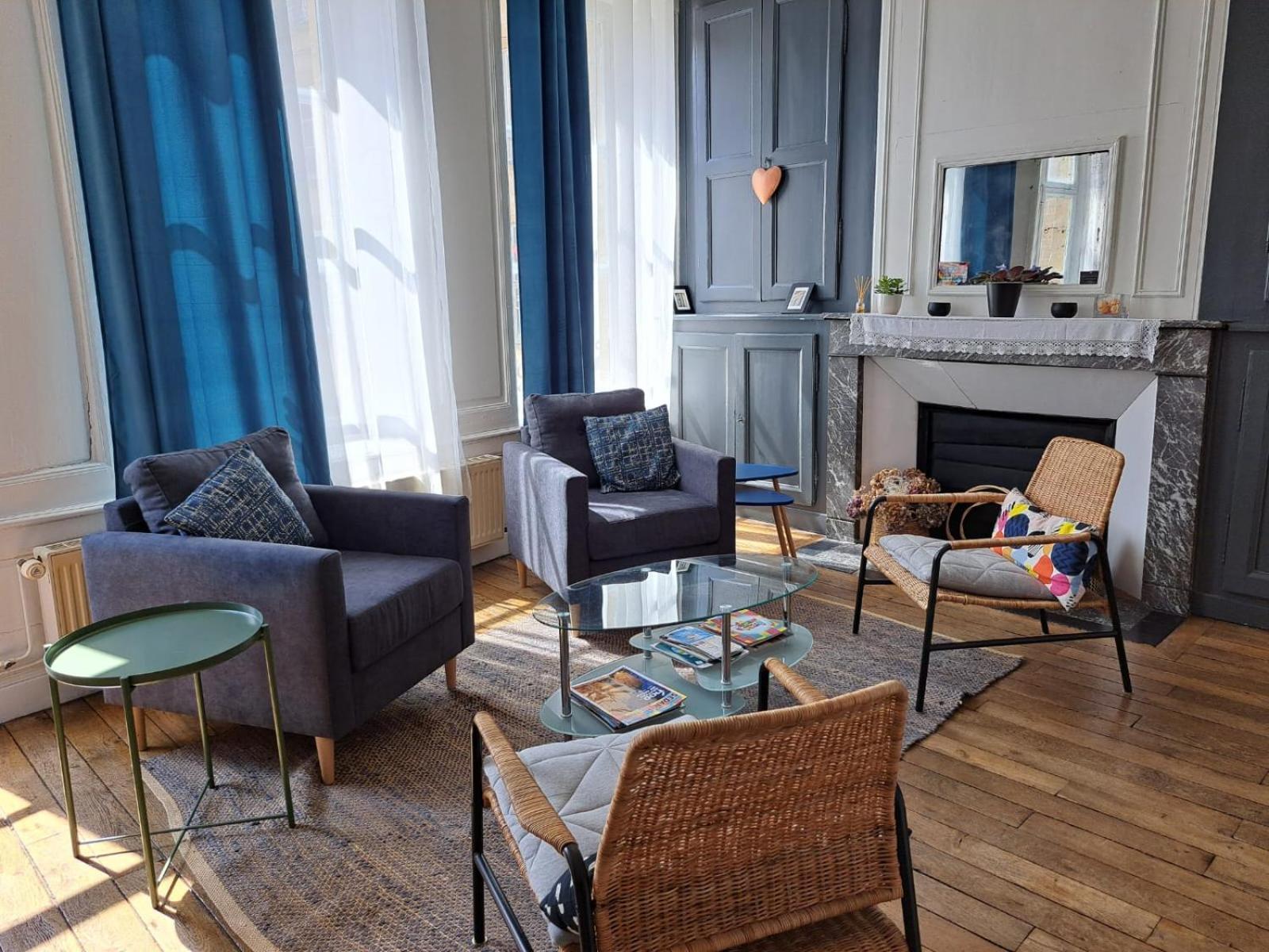 Le Logis Des Dames Apartment Sedan Exterior photo